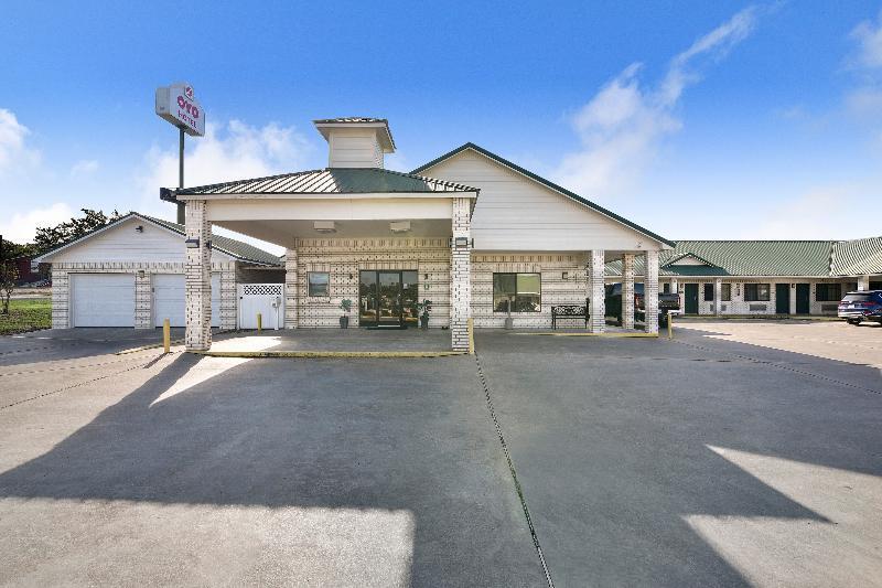 Oyo Hotel Yoakum West Экстерьер фото