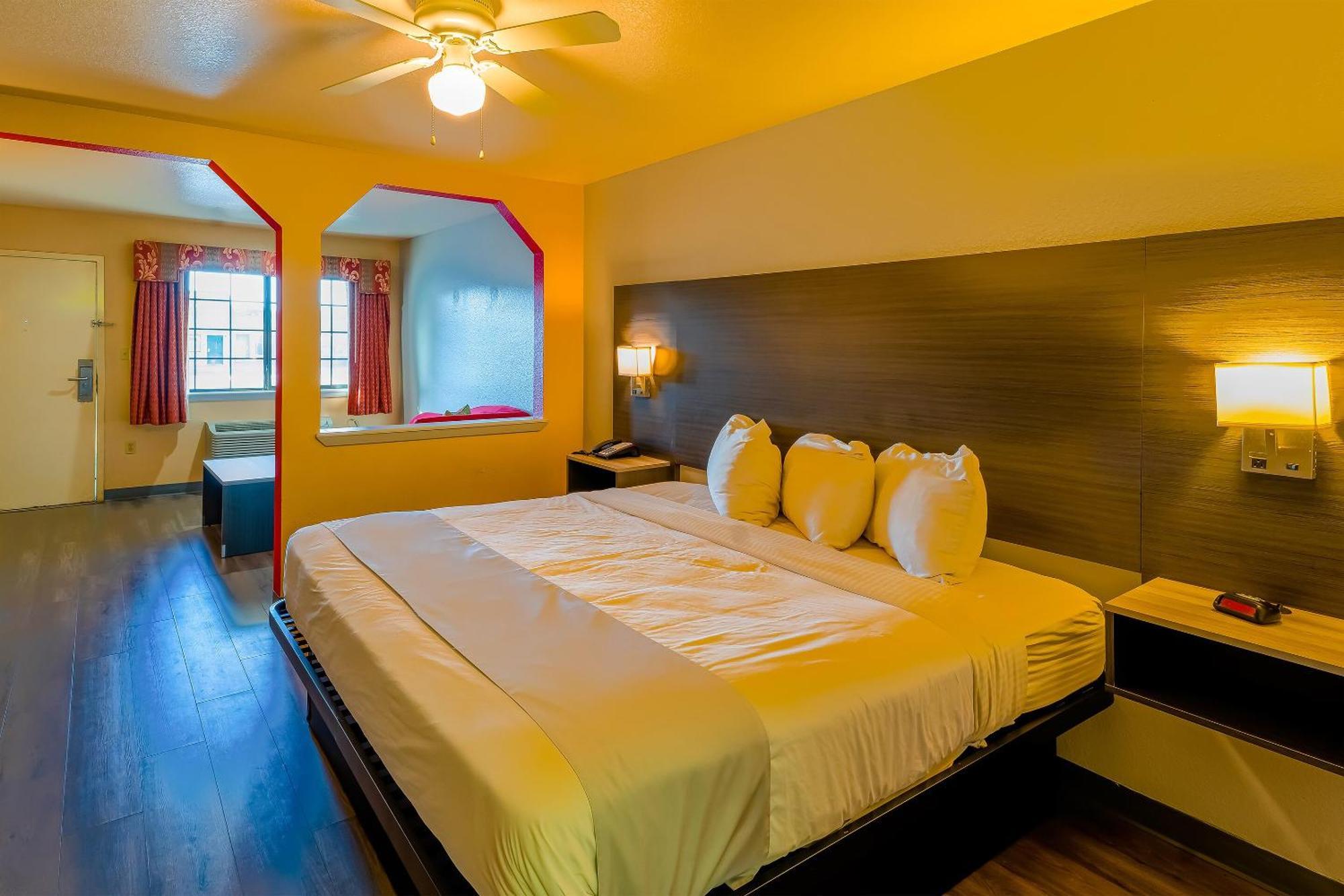 Oyo Hotel Yoakum West Экстерьер фото