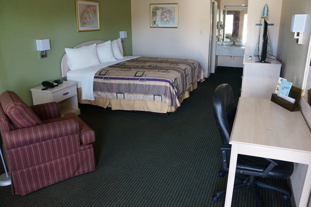 Oyo Hotel Yoakum West Экстерьер фото
